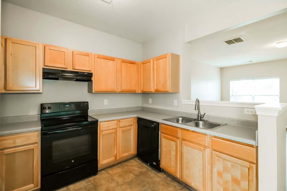 3-Bed Rental on 2285 Bigwood Trl photo 10