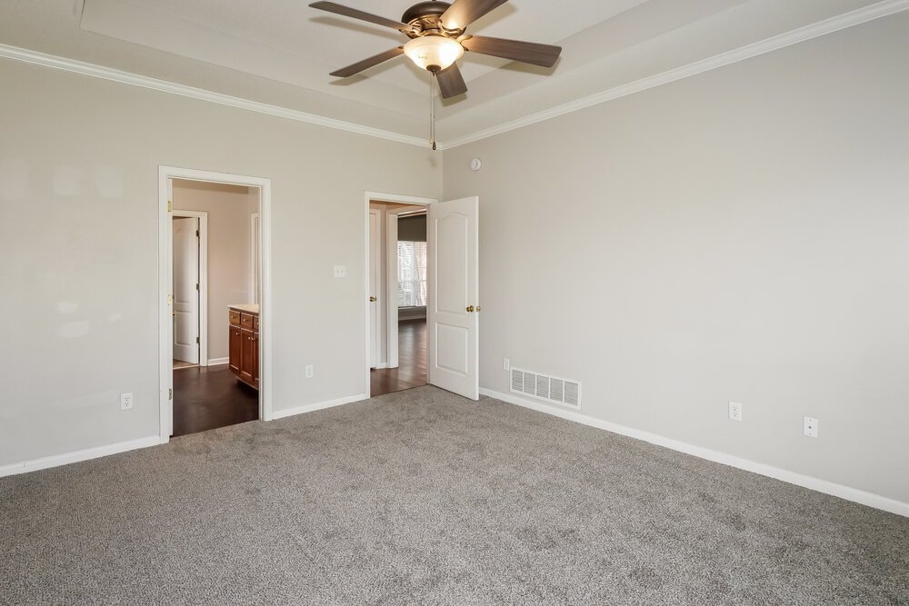 3-Bed Rental on 8426 Linda Shore photo 10