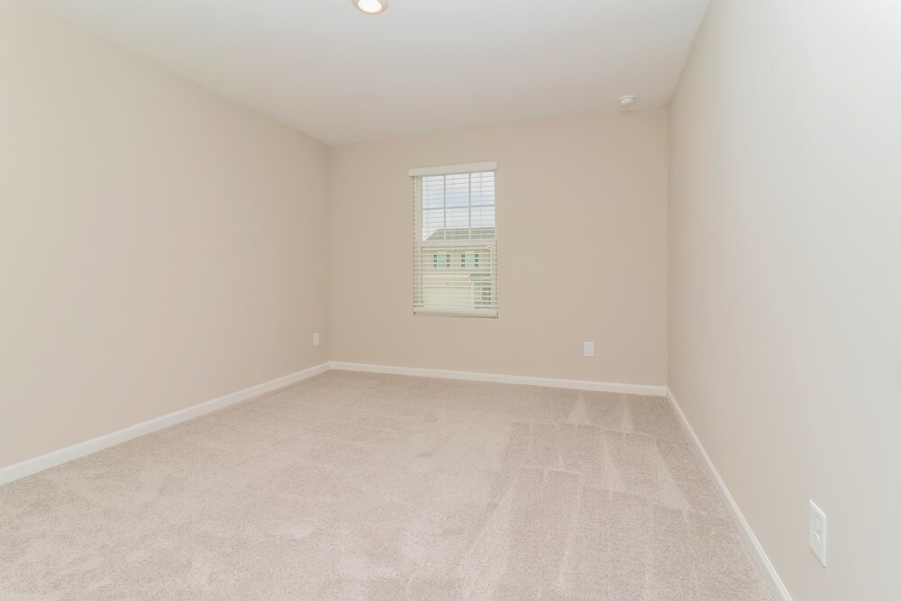 5-Bed Rental on 506 Knightsbridge Lane photo 11