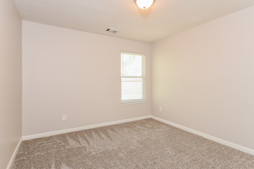 5-Bed Rental on 250 Alamosa Path photo 11