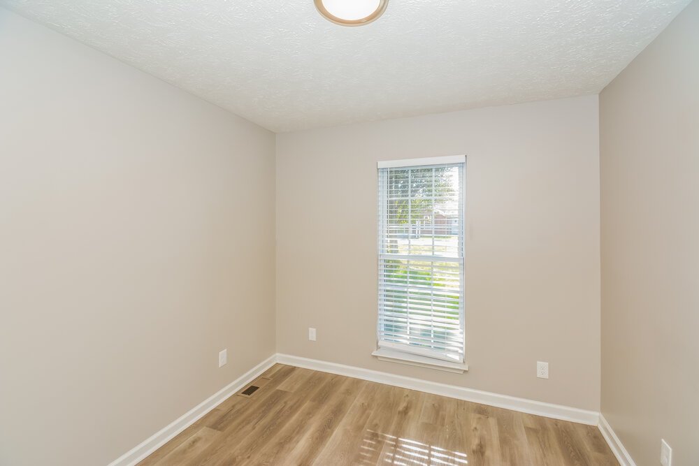 3-Bed Rental on 7660 S Swift photo 11