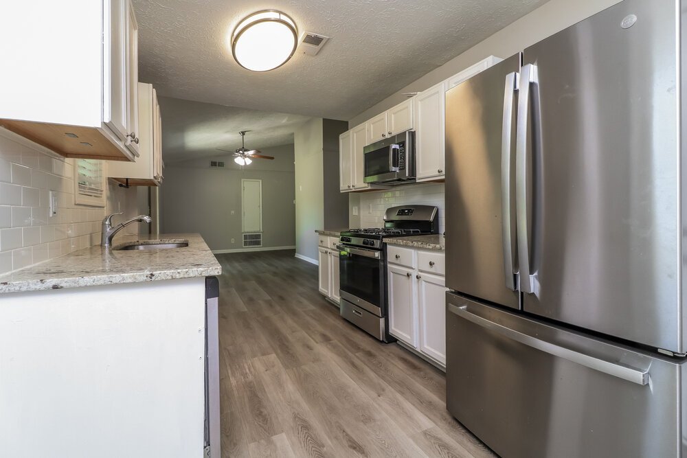 3-Bed Rental on 3000 Owens Meadow photo 11