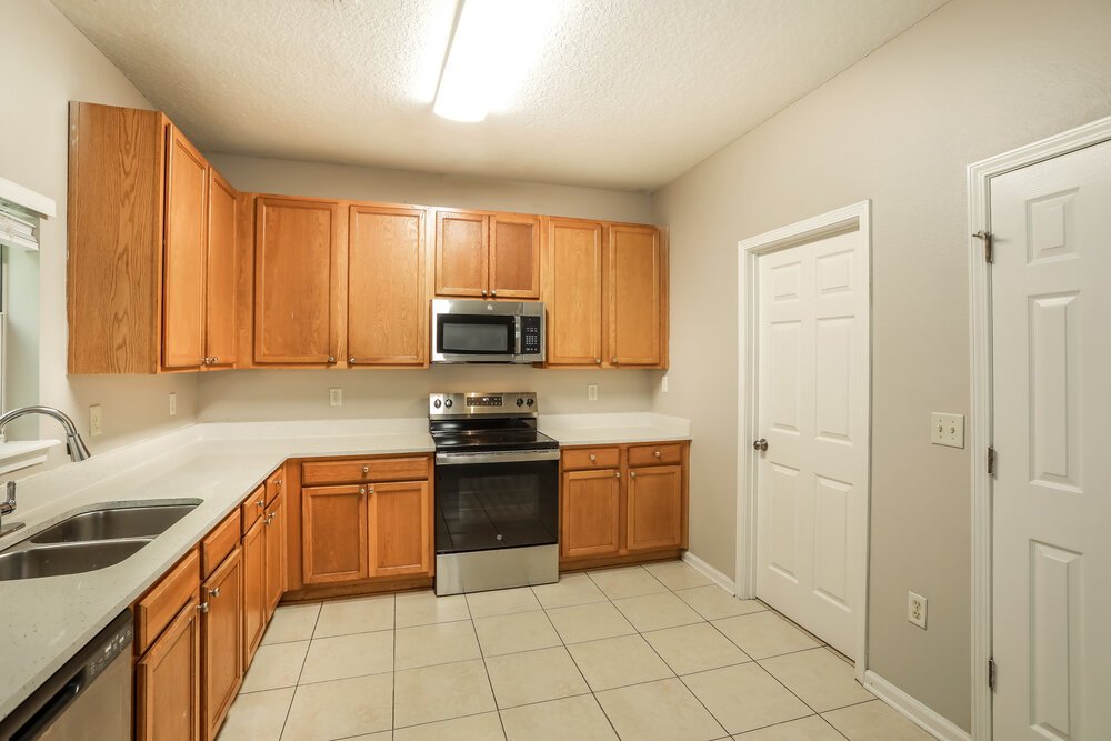 4-Bed Rental on 7242 Rampart Ridge photo 11