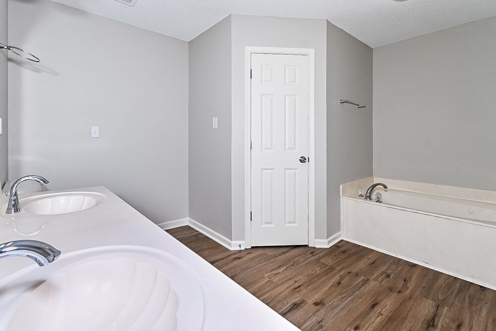 3-Bed Rental on 6620 Tealwood Dr photo 11