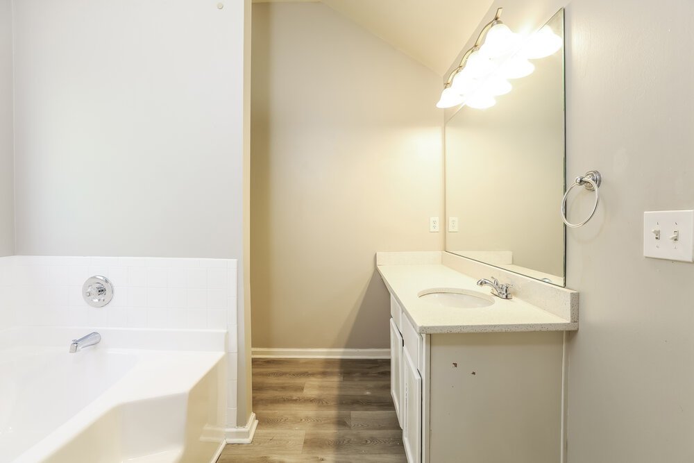 4-Bed Rental on 3112 Berthas Overlook photo 11