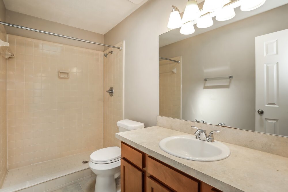 3-Bed Rental on 805 Elmwood St photo 11
