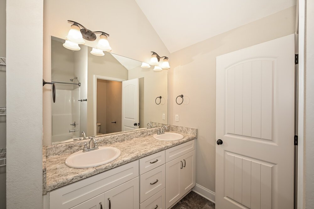 4-Bed Rental on 1217 Catawba Way photo 11