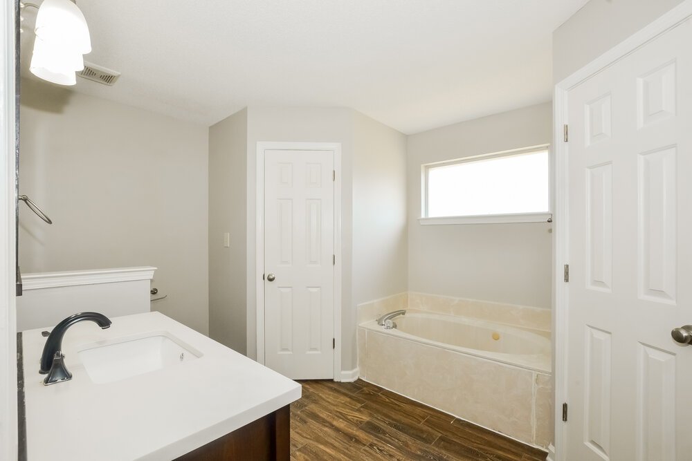 3-Bed Rental on 6963 Naples Dr photo 11