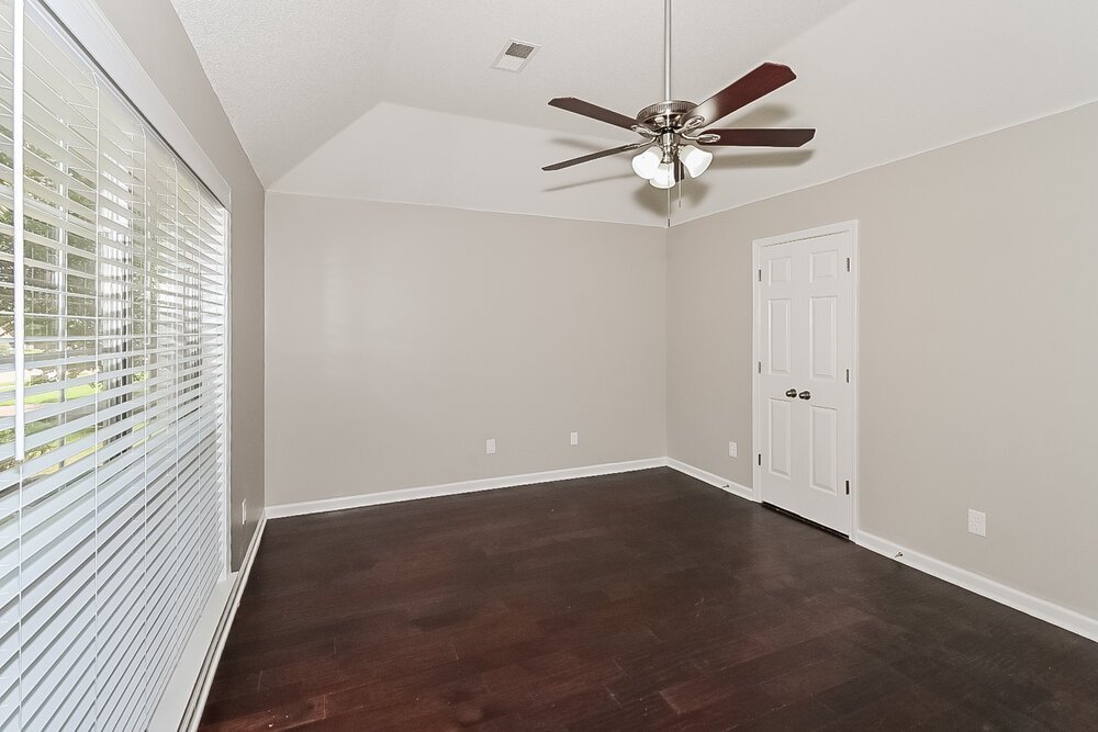 4-Bed Rental on 5759 Michaelson Dr photo 11