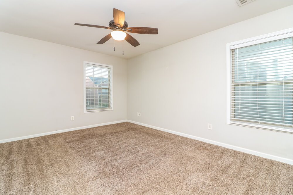 4-Bed Rental on 275 Shaw Dr photo 11