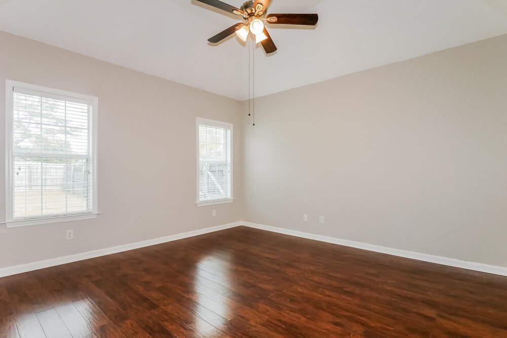 4-Bed Rental on 7838 Alexanders Crossing photo 11