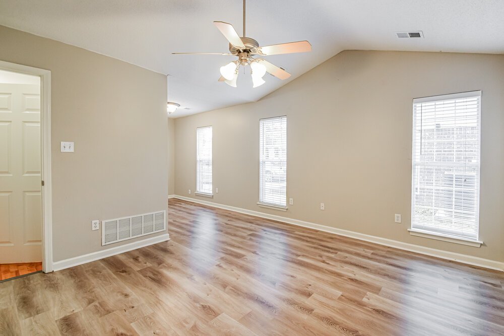 4-Bed Rental on 5764 Deer Ridge photo 11