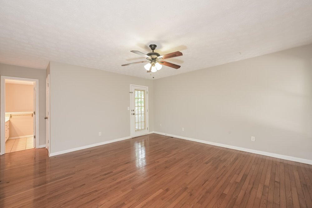 3-Bed Rental on 710 Maggie Mae photo 11