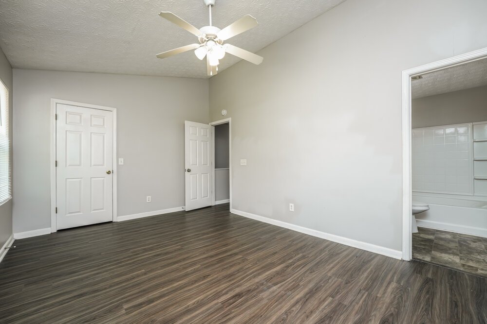 3-Bed Rental on 2286 Strathmoor Manor photo 11