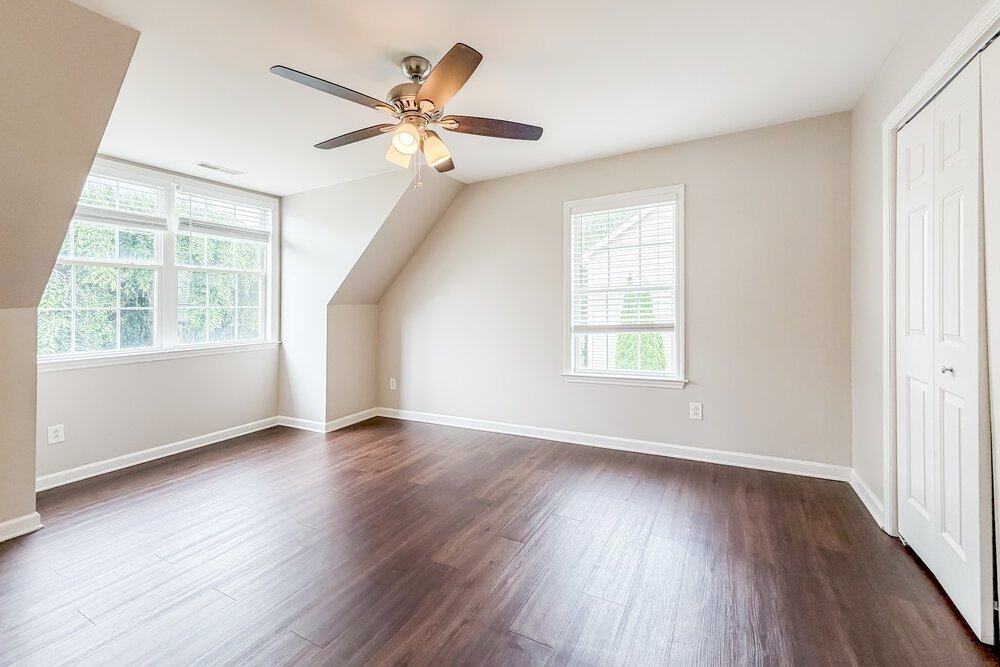 3-Bed Rental on 2853 Sutherland Dr photo 11