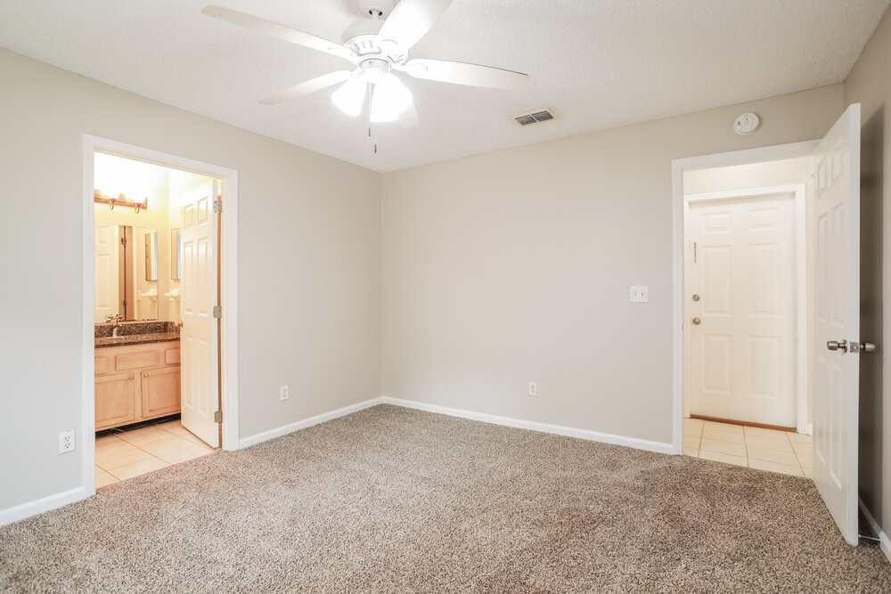 3-Bed Rental on 7835 Longhorn Cir photo 11