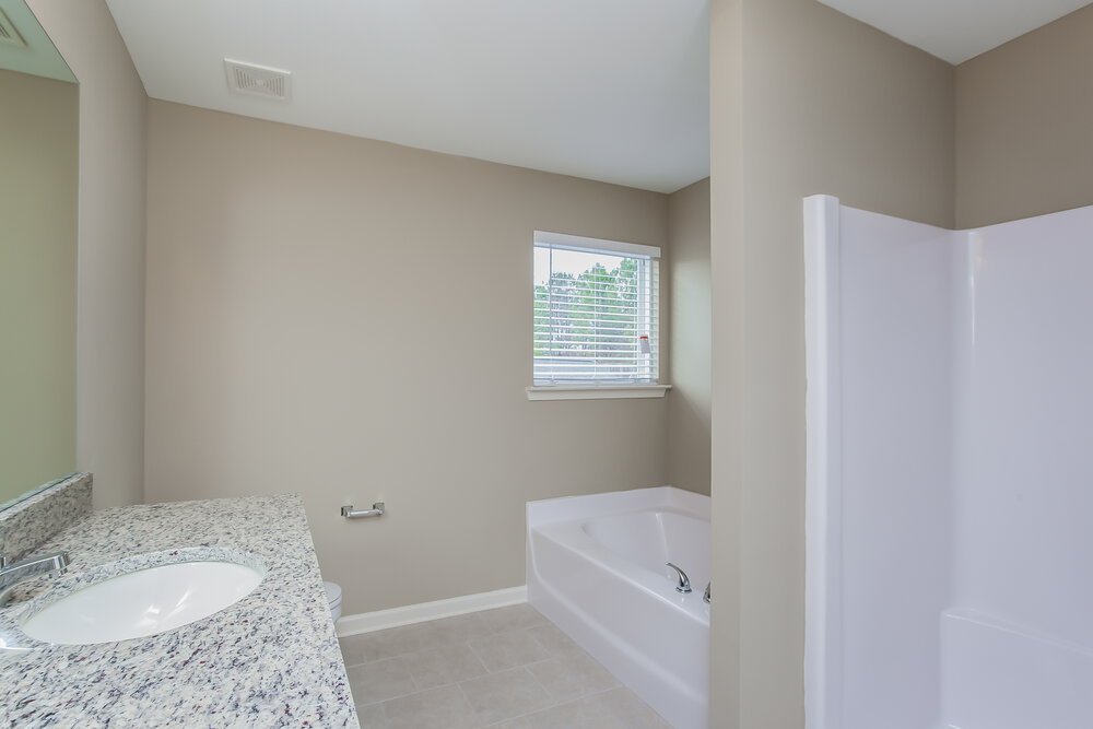 4-Bed Rental on 124 Hillcrest Cir photo 11