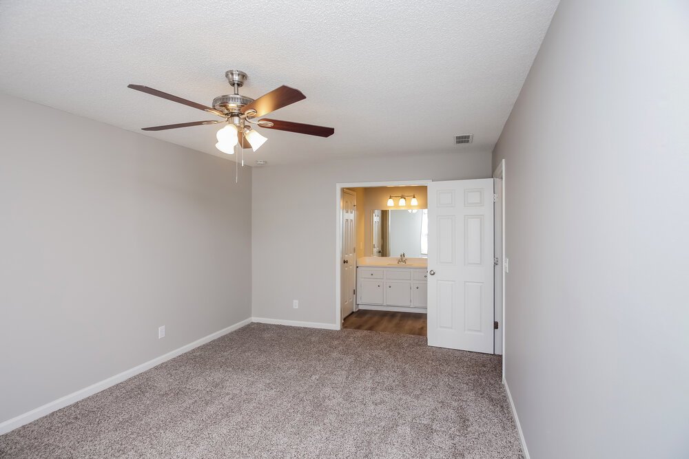 4-Bed Rental on 1929 Knipe Dr photo 11
