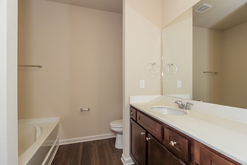 3-Bed Rental on 108 Innis Brook photo 11