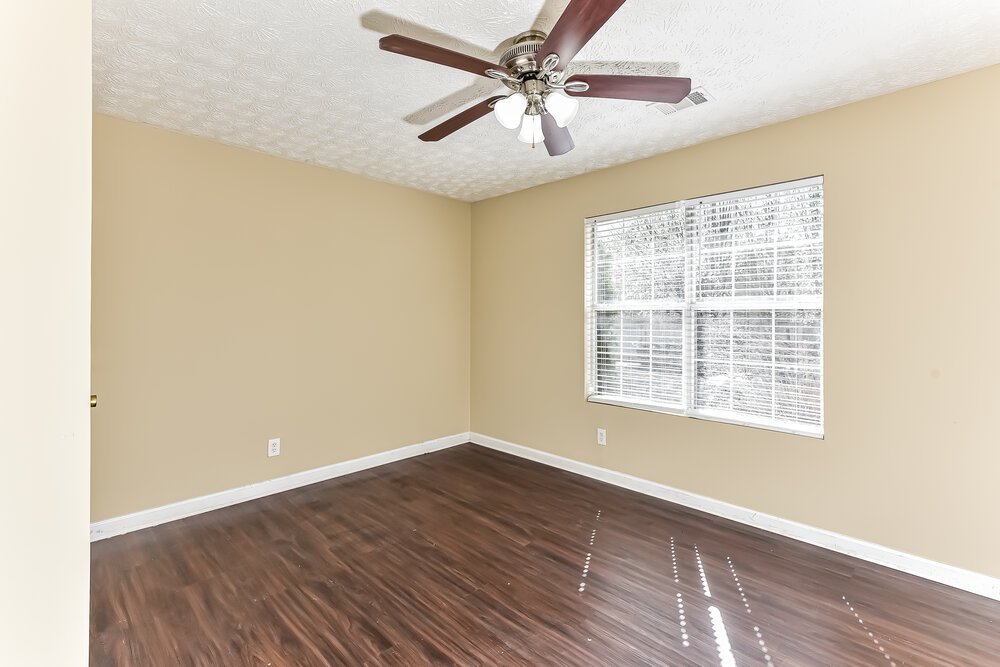 4-Bed Rental on 735 Bridgewood Ct photo 11
