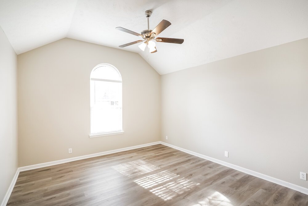 3-Bed Rental on 1312 S Hampton photo 11