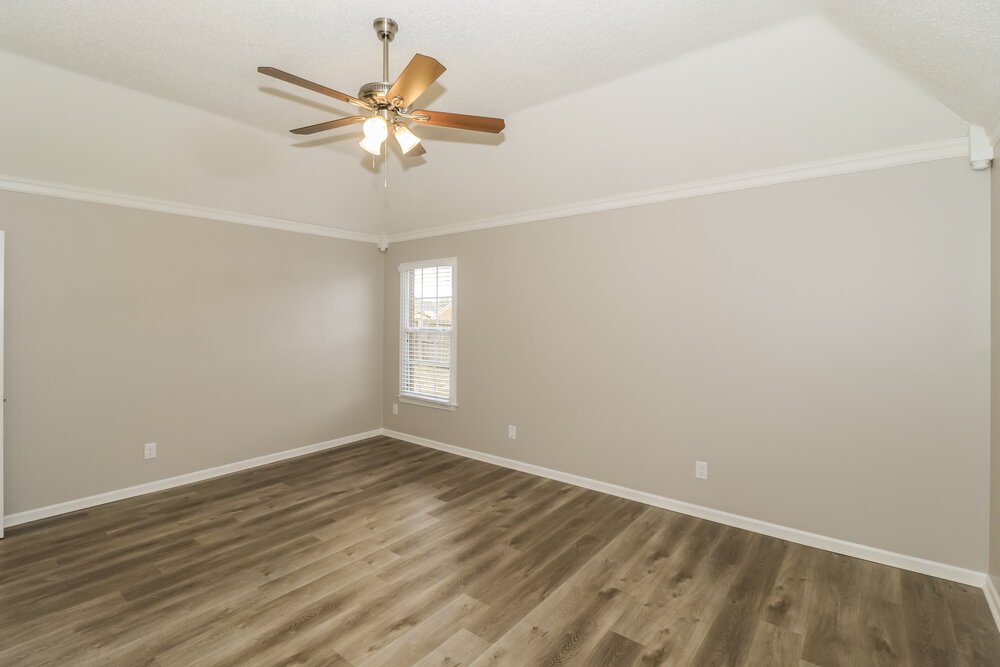 3-Bed Rental on 9339 Chimneyrock Blvd photo 11