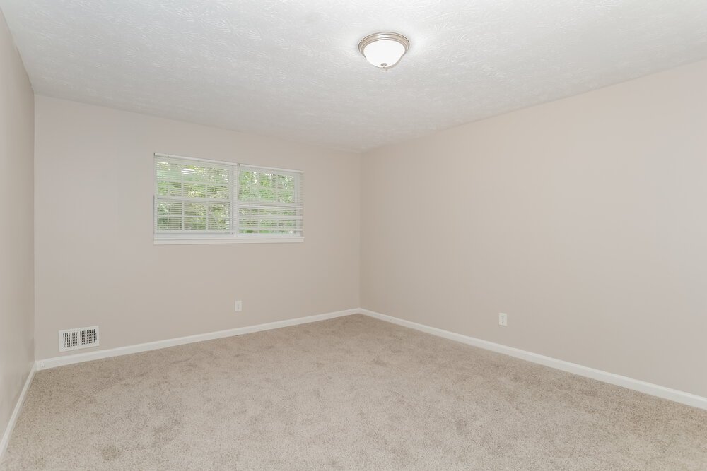 4-Bed Rental on 5969 Twilight Trl photo 11