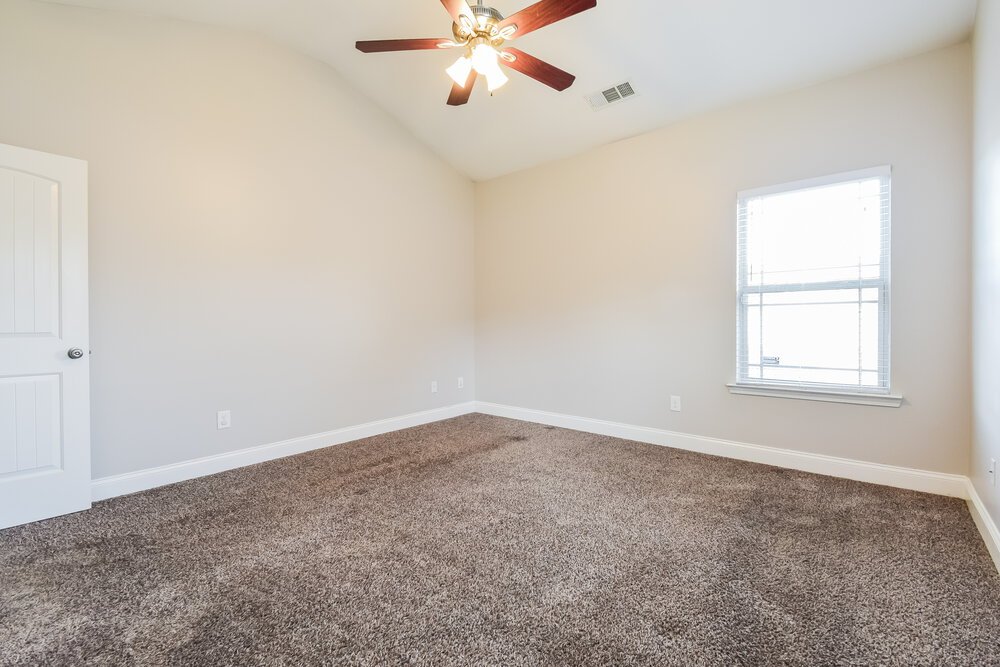 3-Bed Rental on 547 Joneus Drive photo 11