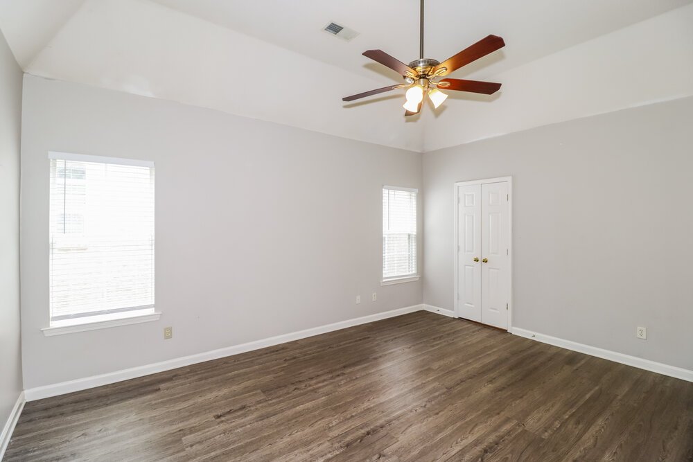 3-Bed Rental on 7575 Glen Creek photo 11