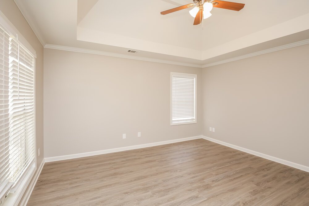 4-Bed Rental on 802 Pinder Point photo 11
