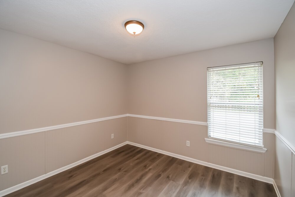 3-Bed Rental on 1299 Summit Oaks photo 12