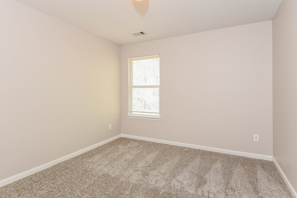 5-Bed Rental on 250 Alamosa Path photo 12