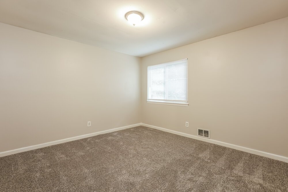 5-Bed Rental on 6651 Windwood Circle photo 12