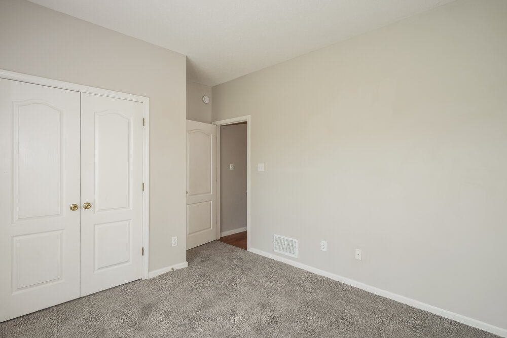 3-Bed Rental on 8426 Linda Shore photo 12
