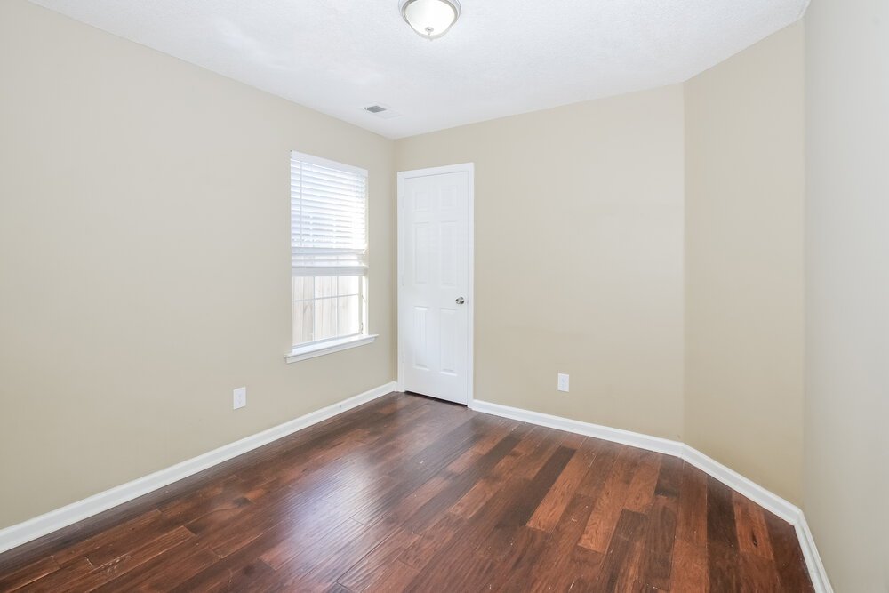 3-Bed Rental on 7642 Fox Hunt photo 12