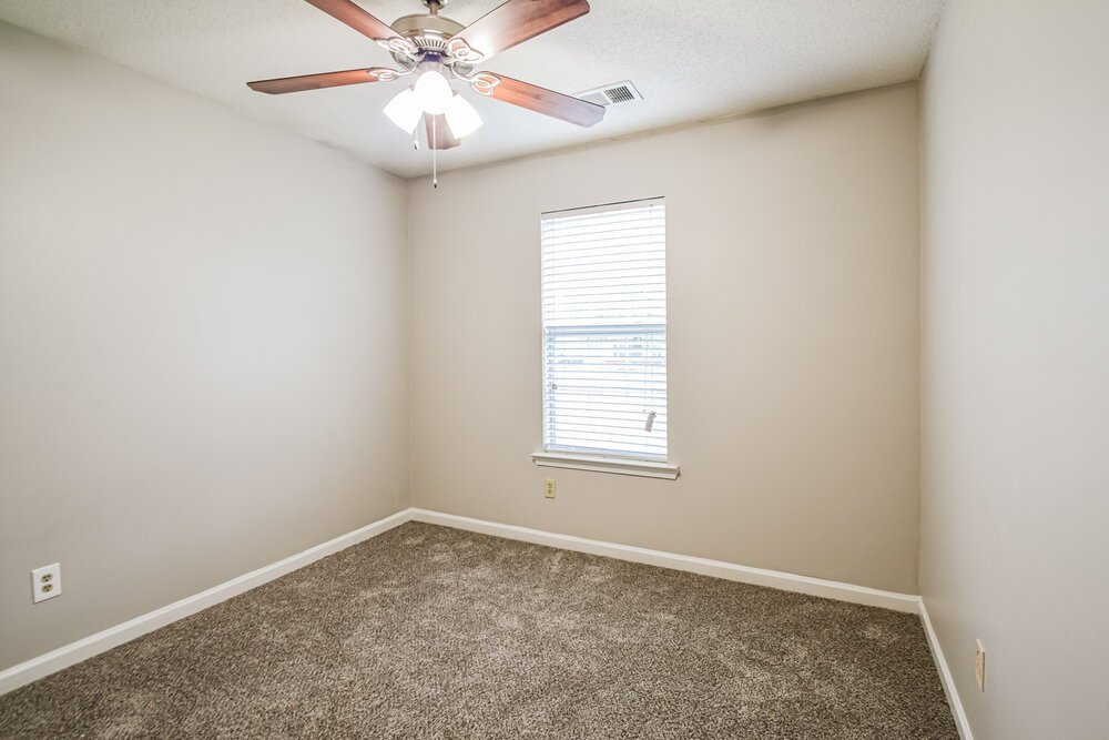 3-Bed Rental on 4506 Shadow Hollow photo 12