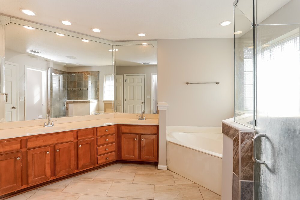 4-Bed Rental on 3146 Wandering Oaks photo 12