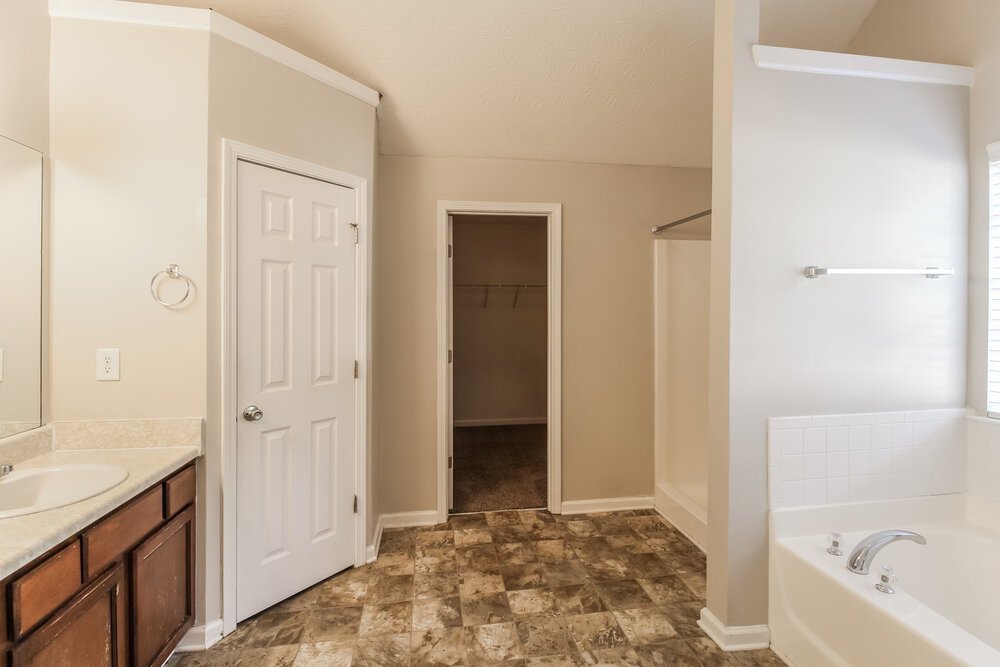4-Bed Rental on 296 Millstone Dr photo 12