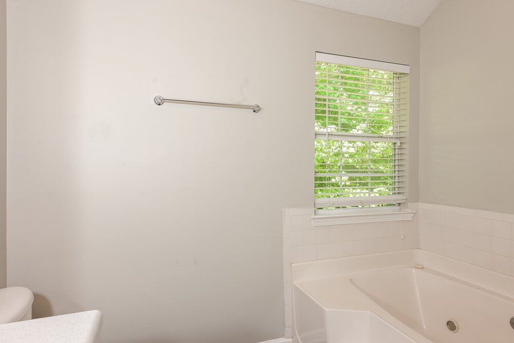 3-Bed Rental on 4100 Clarks Trl photo 12