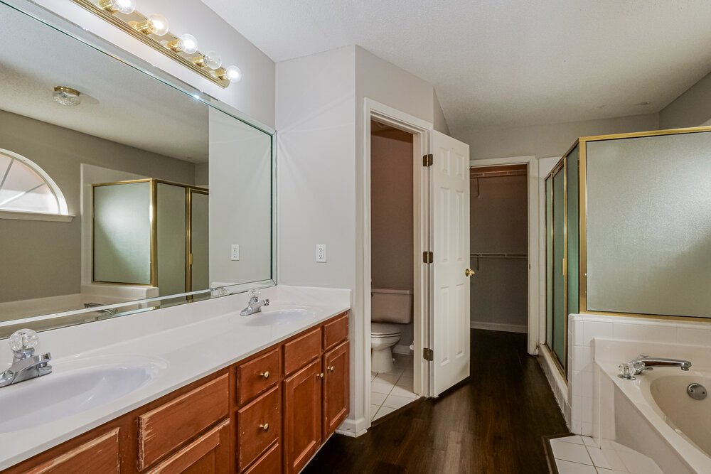 3-Bed Rental on 5041 Thornebrook Cv photo 12