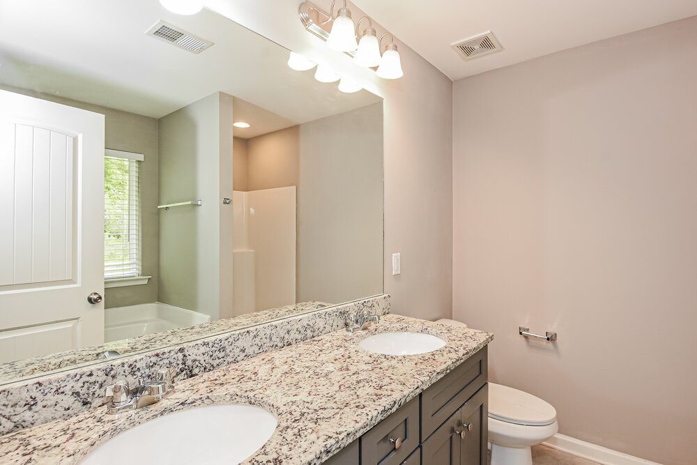 4-Bed Rental on 466 Fieldcrest Drive photo 12