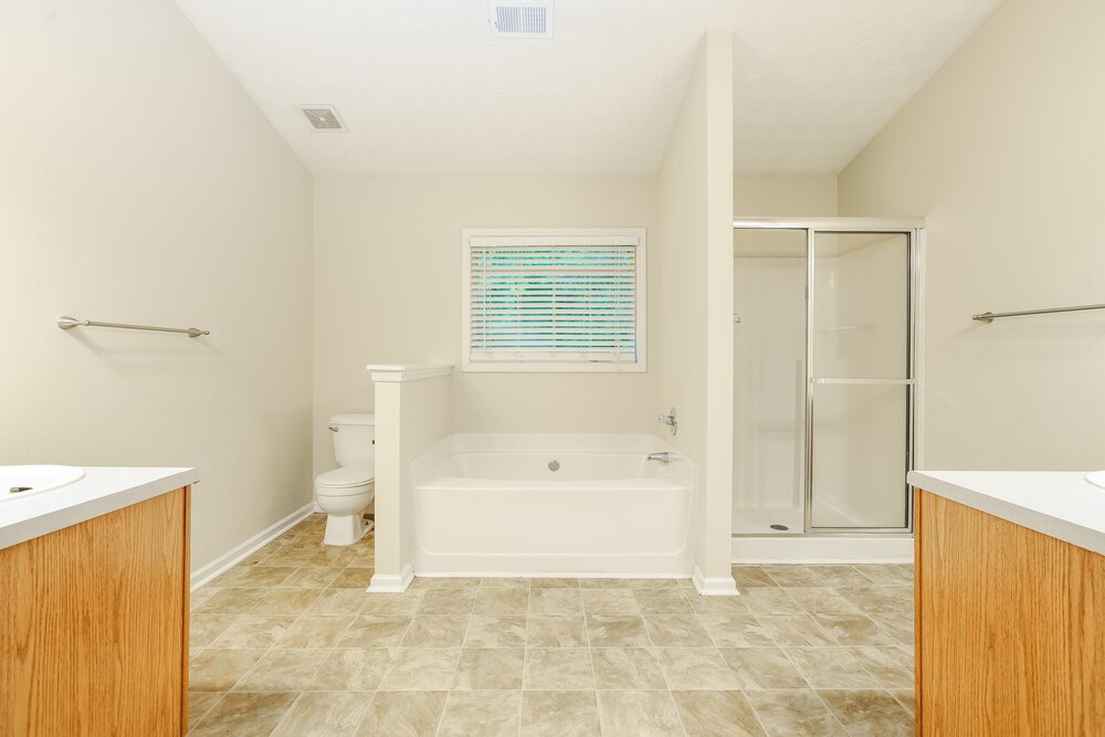 3-Bed Rental on 7069 Silver Bend photo 12