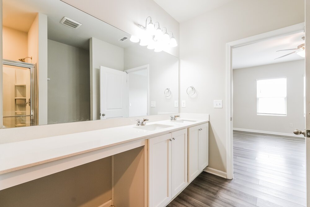 3-Bed Rental on 590 Knightsbridge Lane photo 12