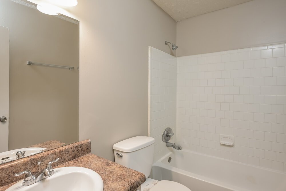 3-Bed Rental on 1338 Mill Lake photo 12