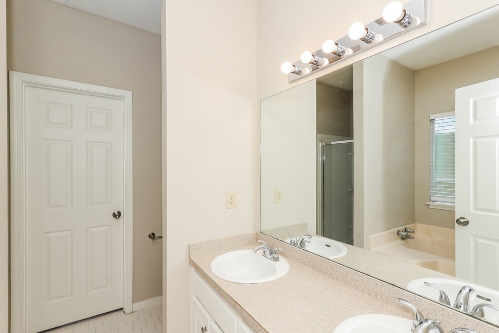 3-Bed Rental on 495 Anna Ave photo 12