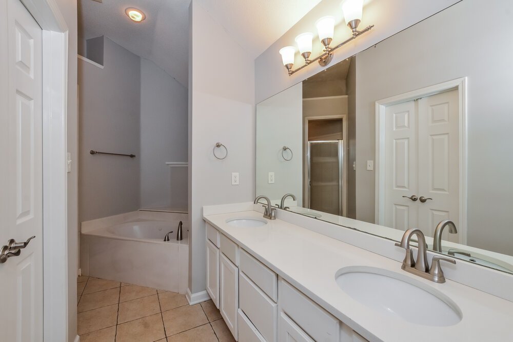 3-Bed Rental on 8280 Dexter Ridge photo 12