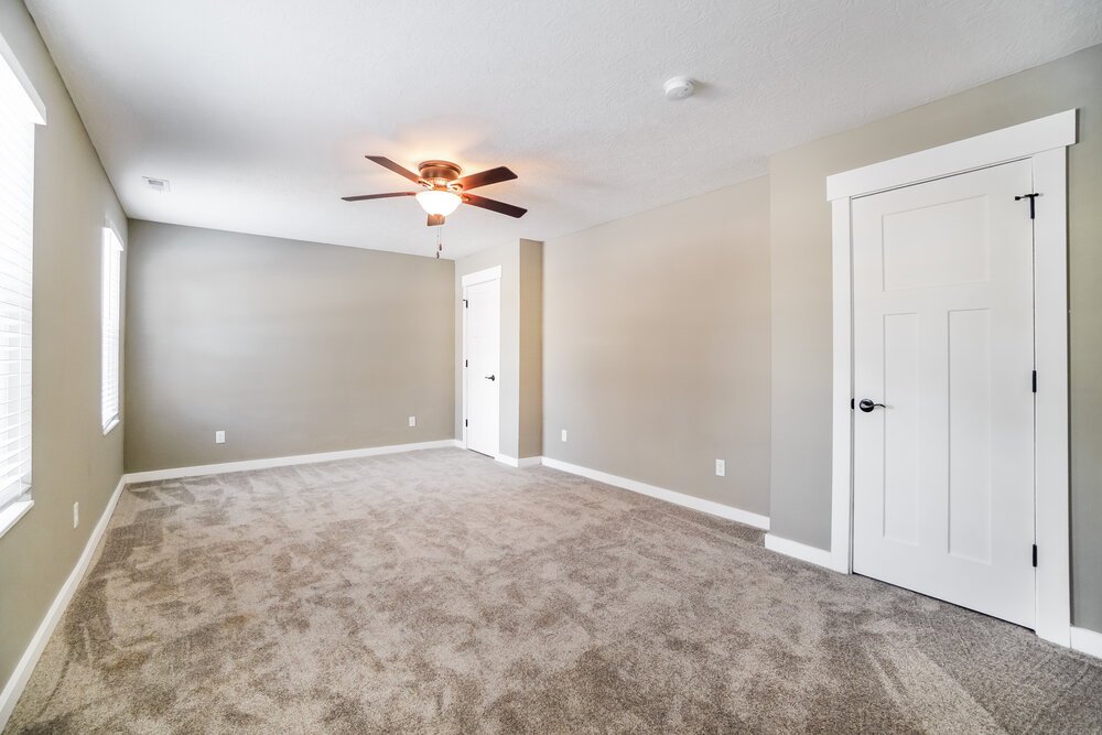5-Bed Rental on 4902 Dickens Dr photo 12