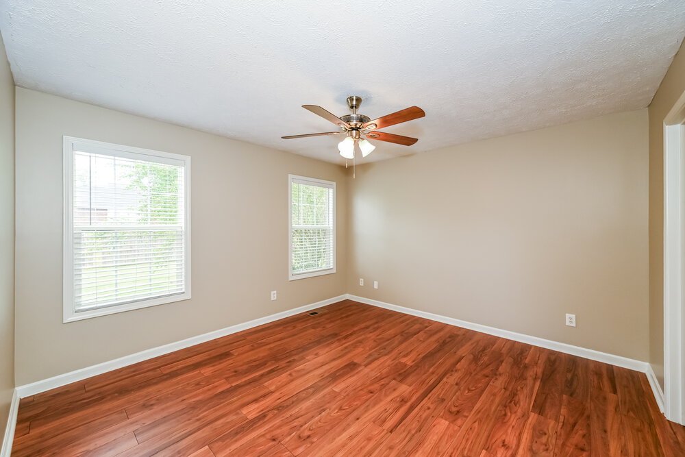 3-Bed Rental on 1422 Huddersfield Dr photo 12