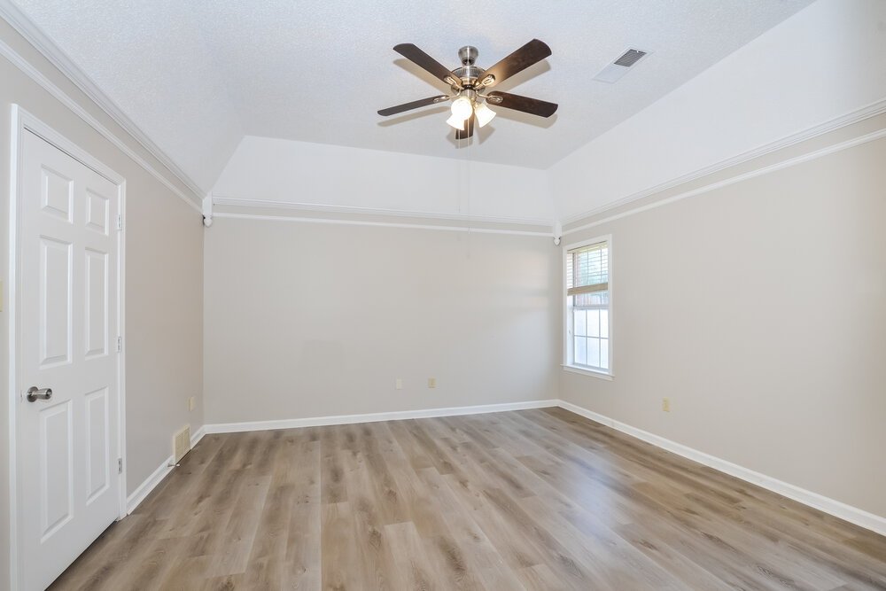 3-Bed Rental on 6641 Bright Star photo 12