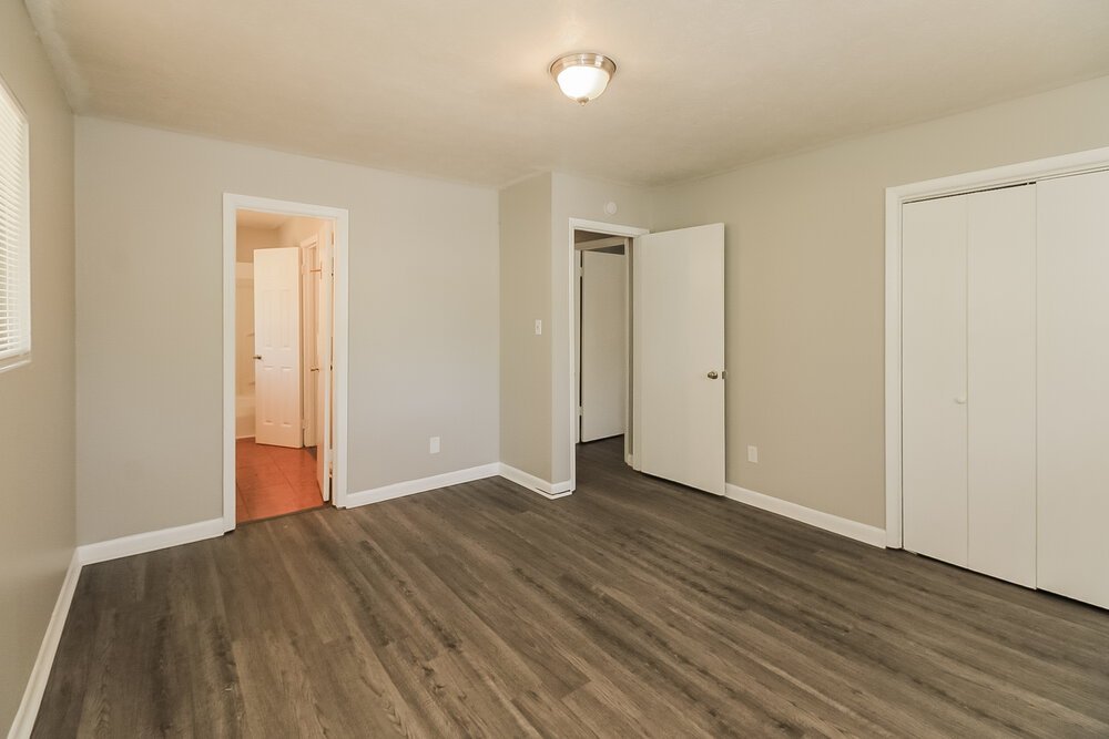 3-Bed Rental on 8392 San Jose photo 12